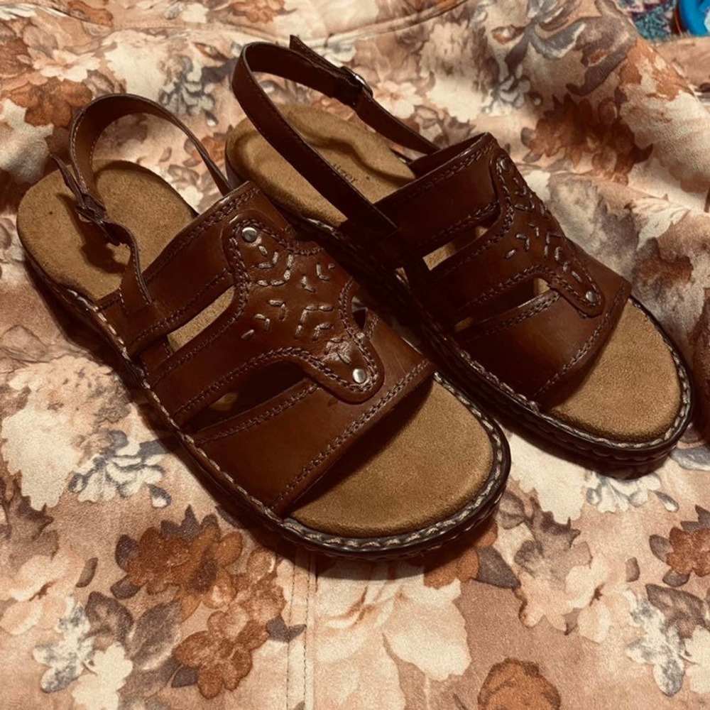 Naturalizer Prescott strappy Brown Leather Slingback Size 9